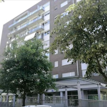 ベオグラードDanube Pearlアパートメント エクステリア 写真